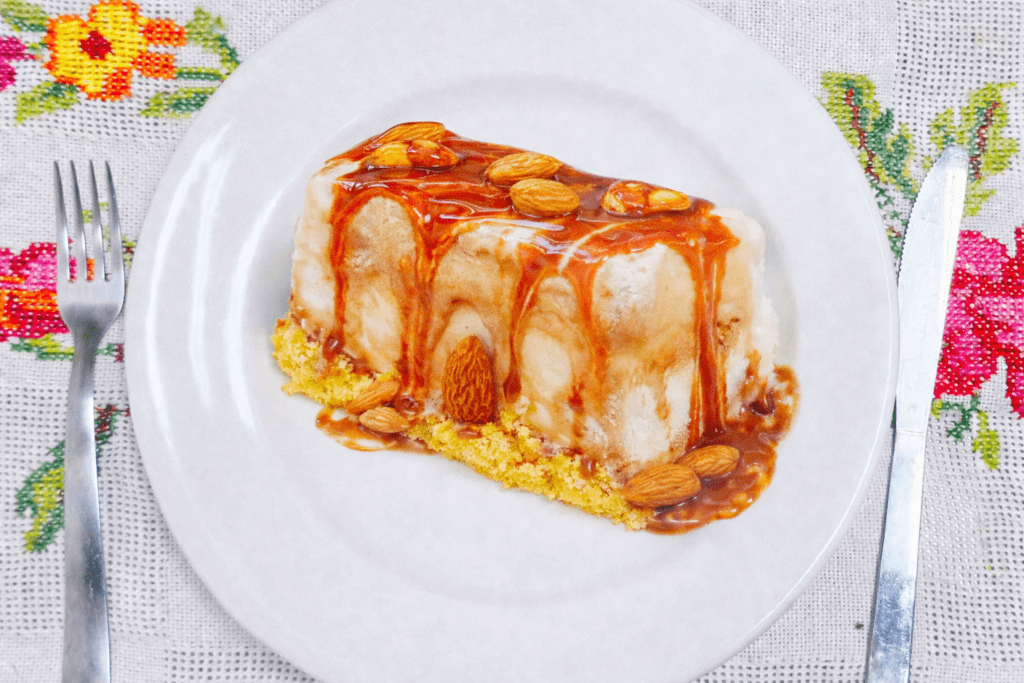 Sorvete aos monges com amêndoas