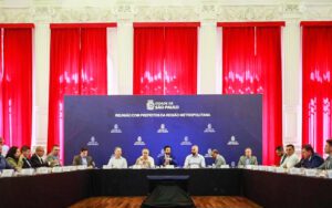 Prefeito Ricardo com prefeitos metropolitanos