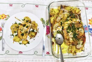 Tambaqui com batatas ao azeite - Riselda Morais