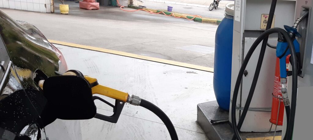 Abastecendo - Riselda Morais